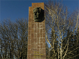 Памятник Ф.Д. Кулакову